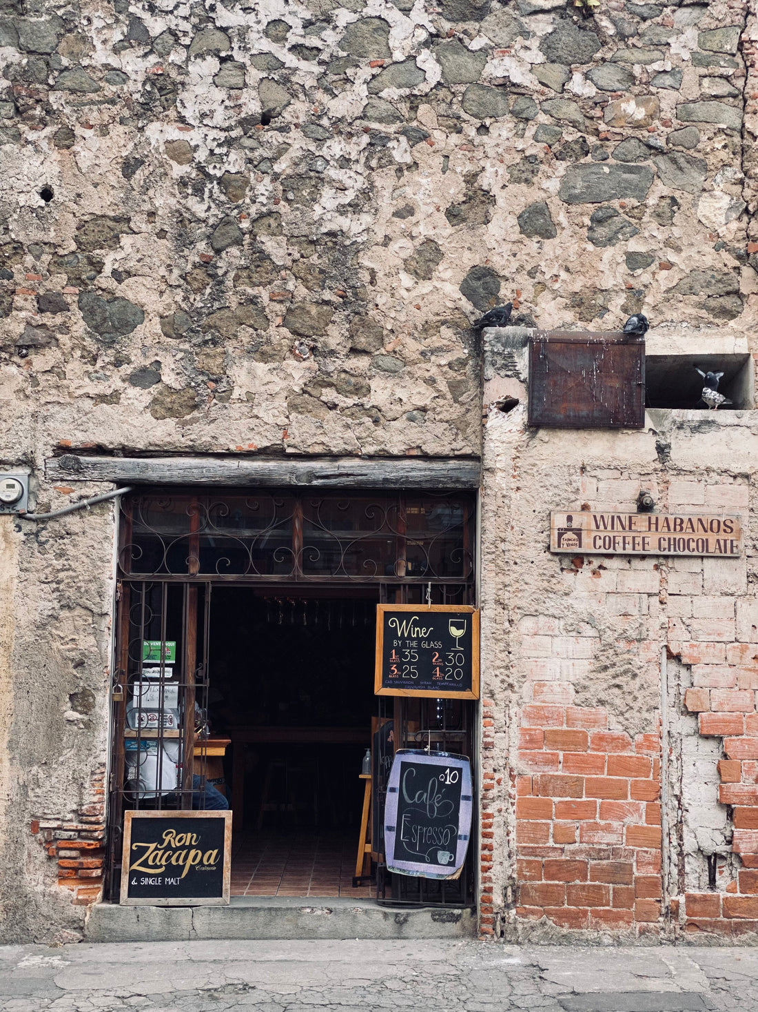 Travel guide to Antigua, Guatemala